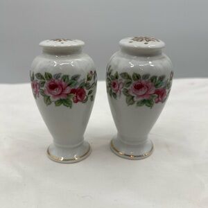 Japan Swirl China Pattern Vanity Salt and Pepper shakers